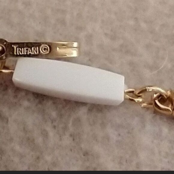 VINTAGE SIGNED CROWN TRIFARI GOLD TONE 24" NECKLACE Excellent Condition. - Picture 10 of 10